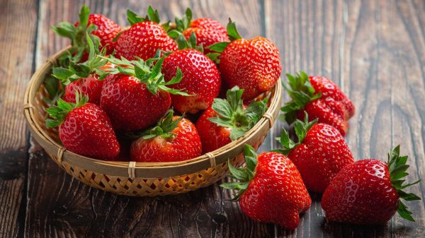 свежая клубника