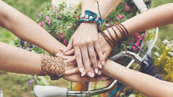 дружба женская