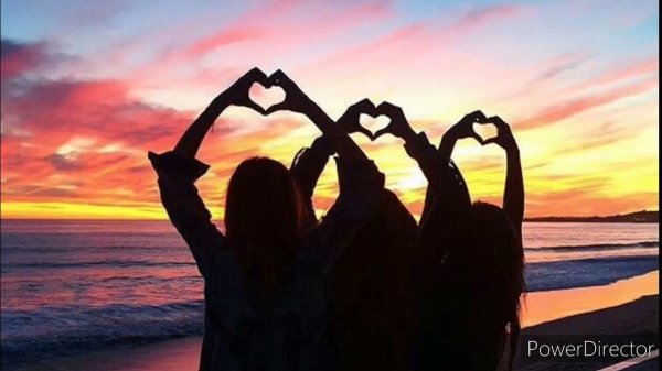 подружки на море