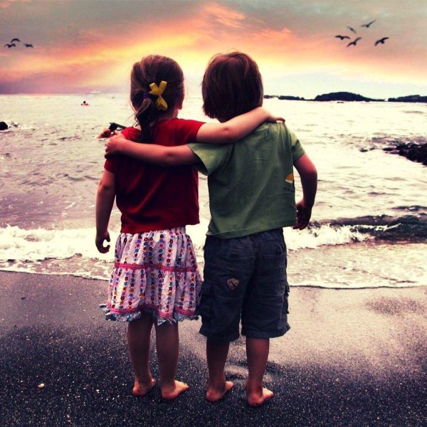 мальчик и девочка любовь