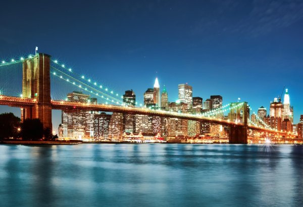 brooklyn bridge at night