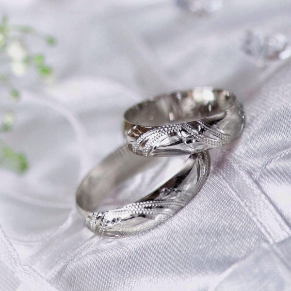 серебряное обручальное кольцо