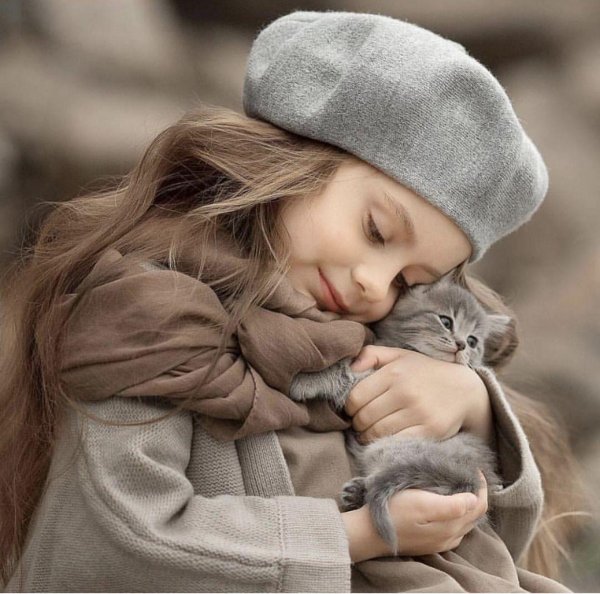 трогательные объятия