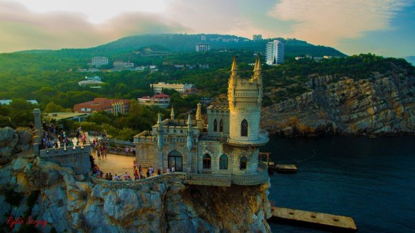 замок ласточкино гнездо в крыму