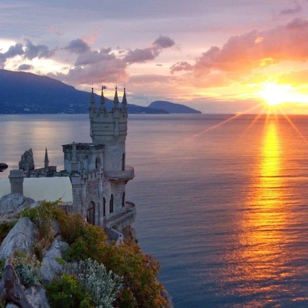 алушта ласточкино гнездо