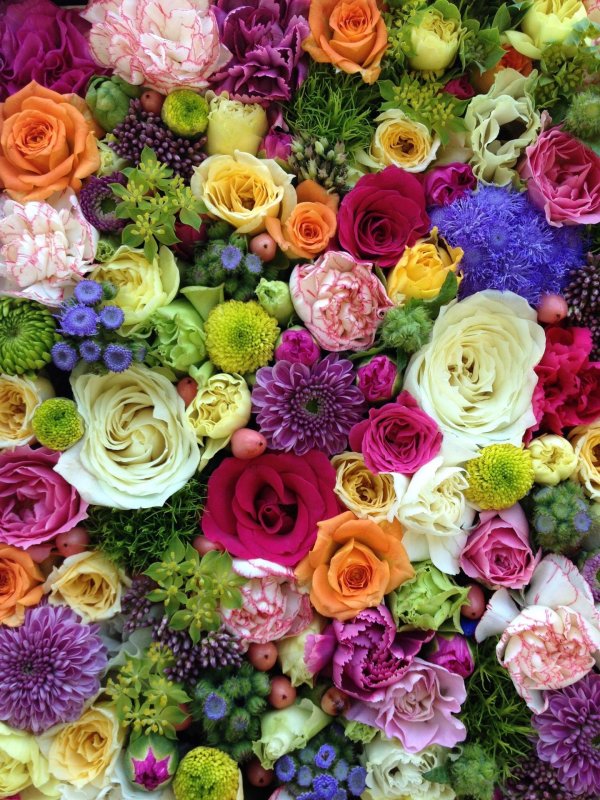 разноцветные букеты