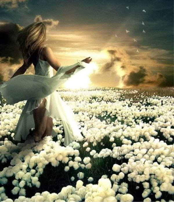 счастливая девушка