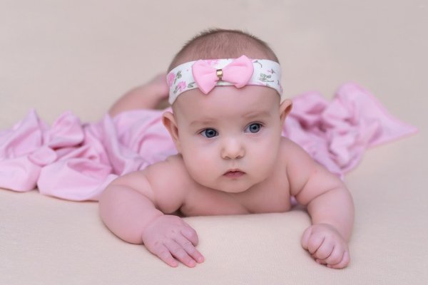 девочка новорожденная