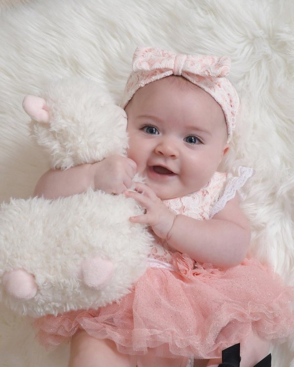 малышка девочка