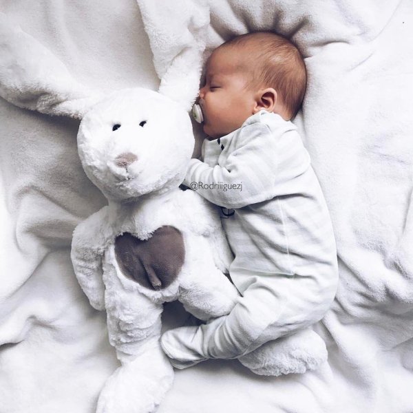 милому малышу