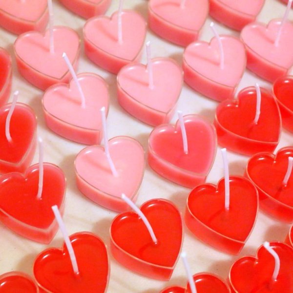 свеча ароматическая с сердечком серебристым название