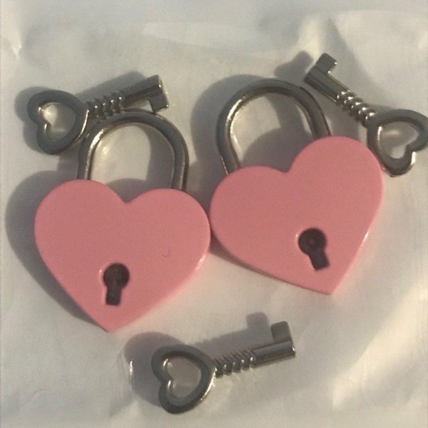 замочек для влюбленных
