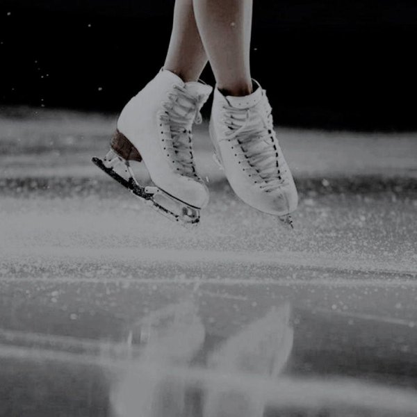 коньки на льду