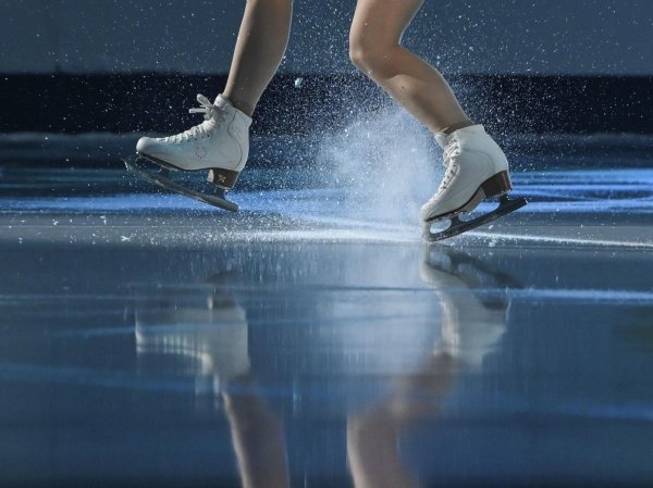 коньки на льду