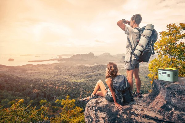 турист с рюкзаком