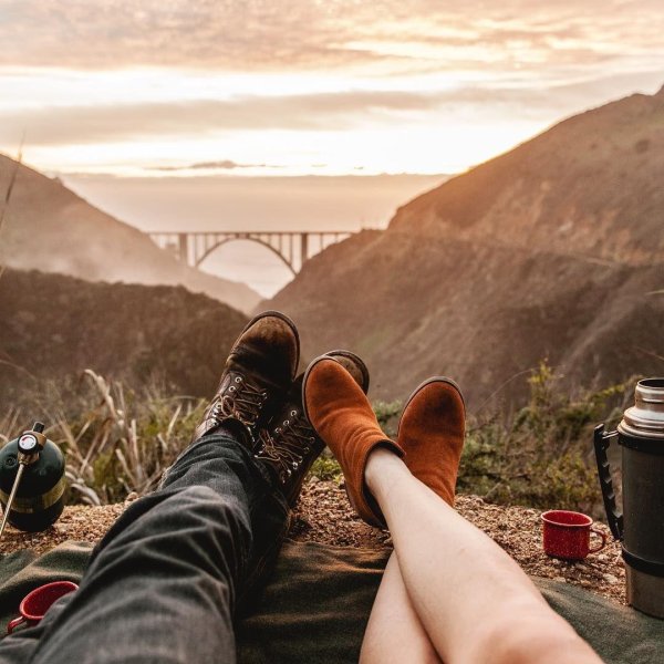 ноги на природе