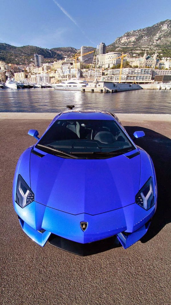синий ламборгини
