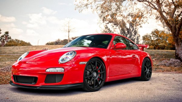красный порше
