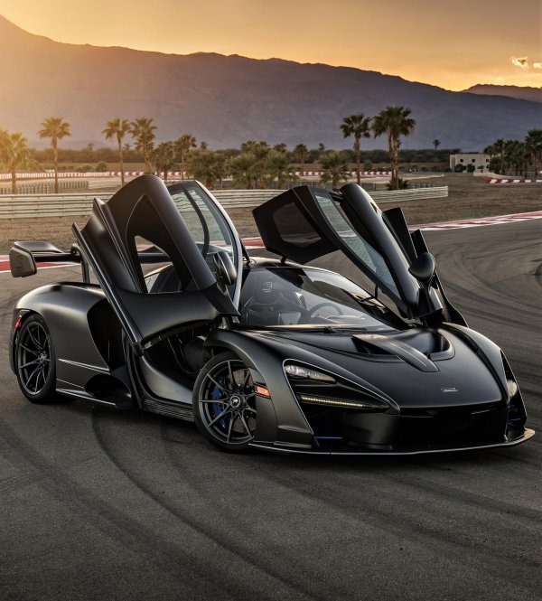 mclaren senna