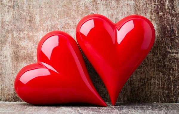 сердца красные