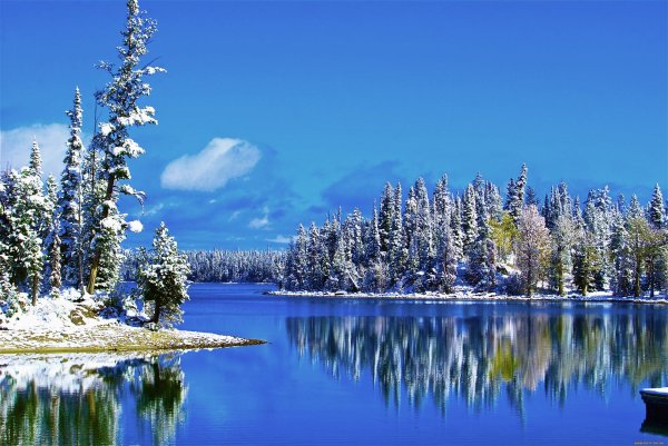 зимнее озеро