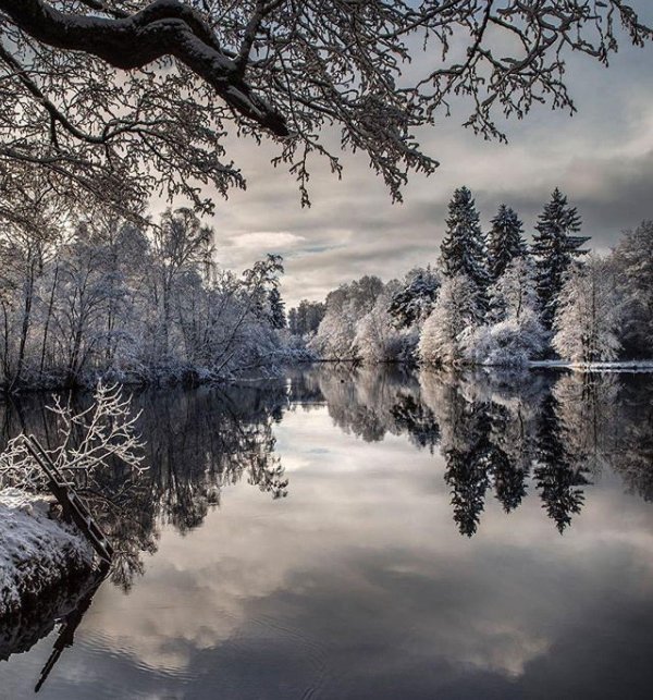 зимнее озеро