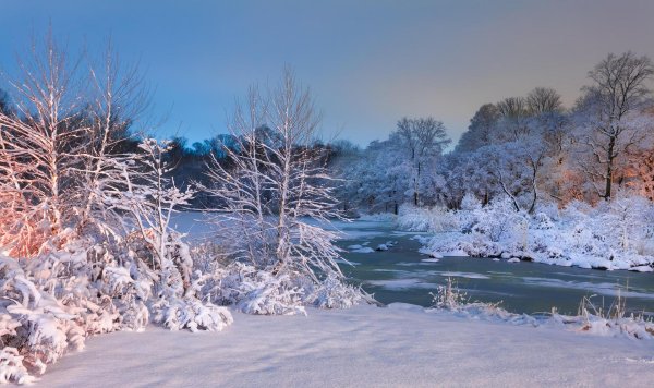 зимняя река