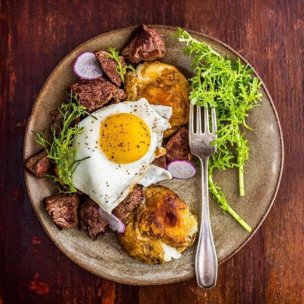 бифштекс рубленый с яйцом