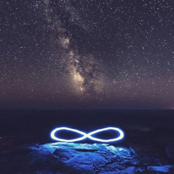 в бесконечности