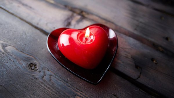 свечи в форме сердец