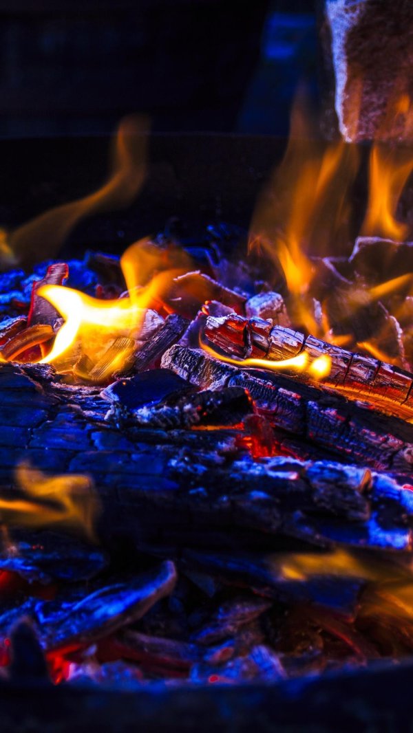 пламя костра
