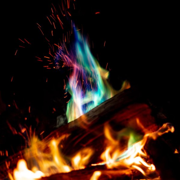 искры костра