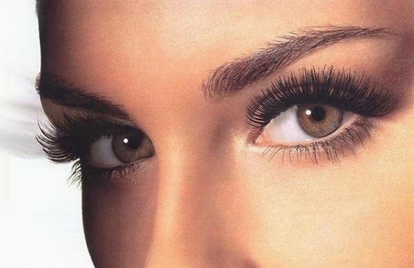 нарощенные ресницы