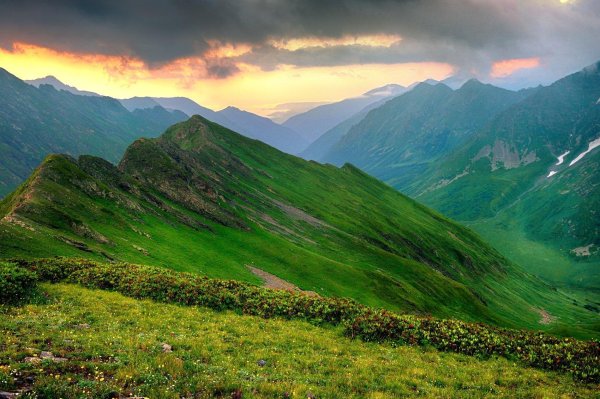 бзерпинский карниз красная поляна