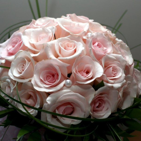 бело розовый букет