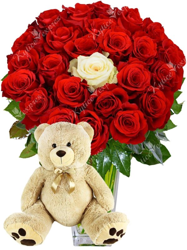 мишка с розами