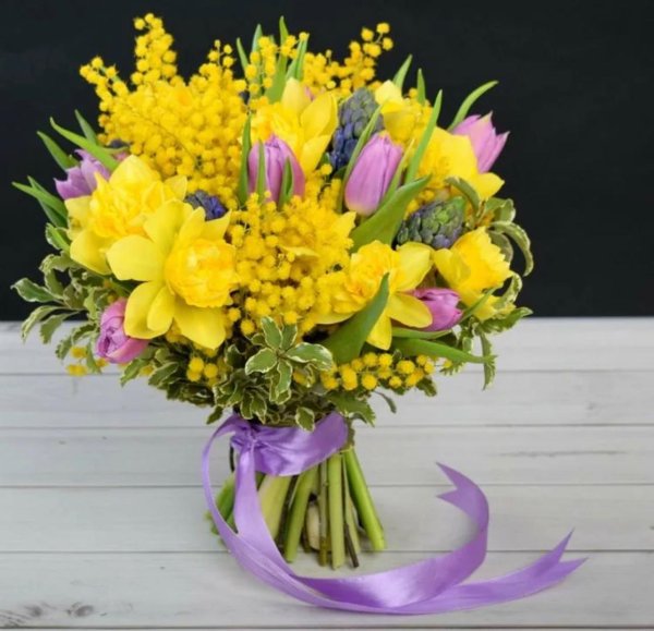 мимоза и фрезия