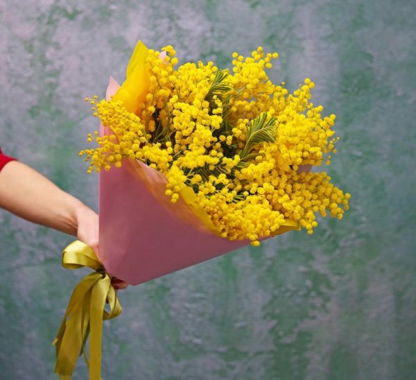 букетик мимозы