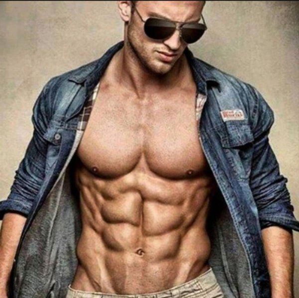 накаченные мужик