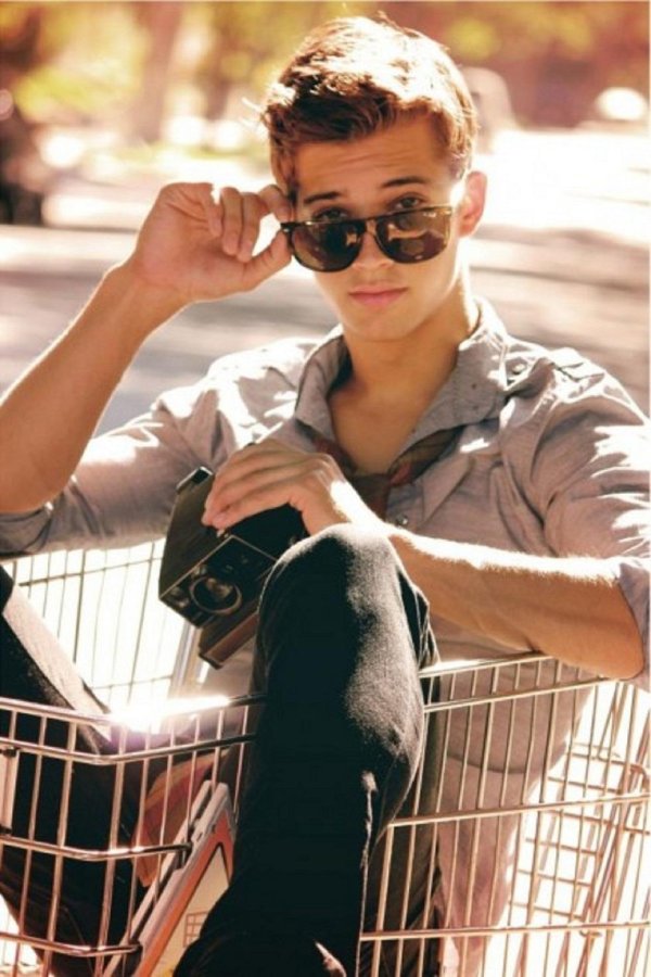 милые парни