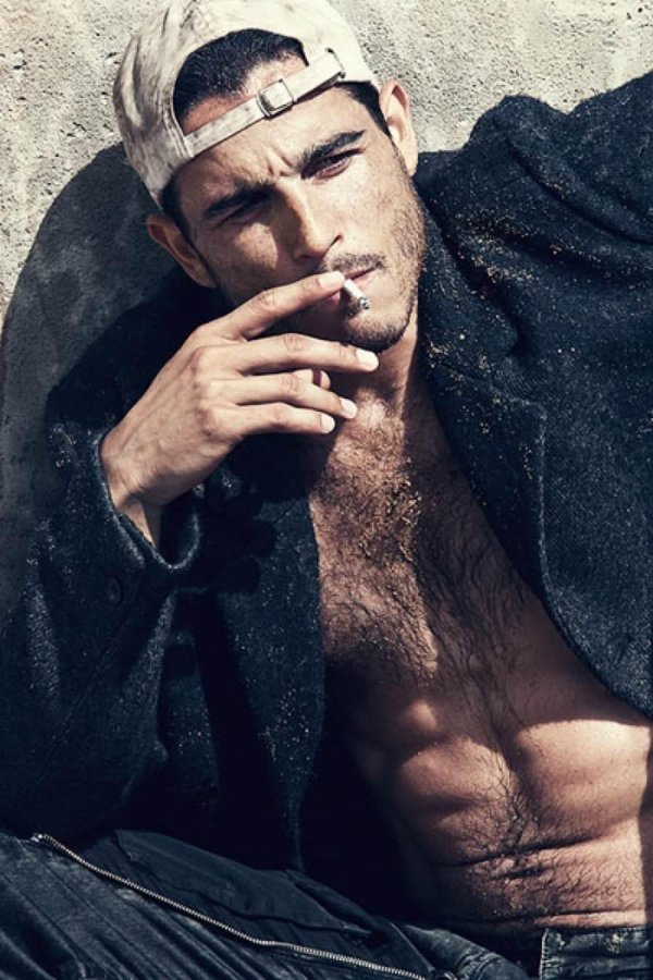 мужик брутальный