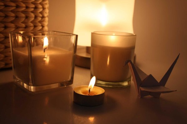 горящая свечка