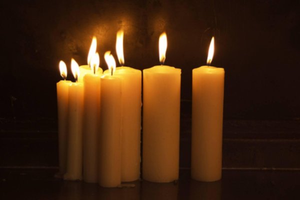 горящая свечка