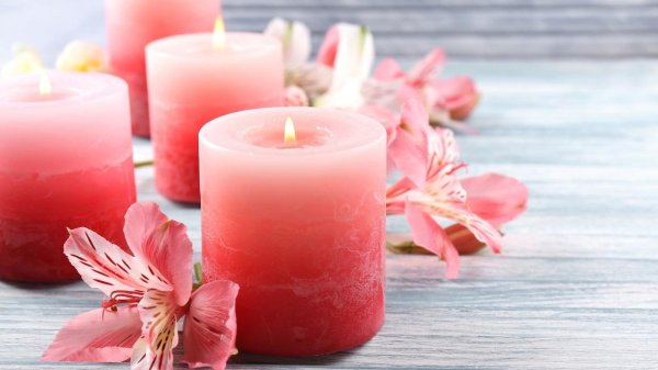 свеча розовая