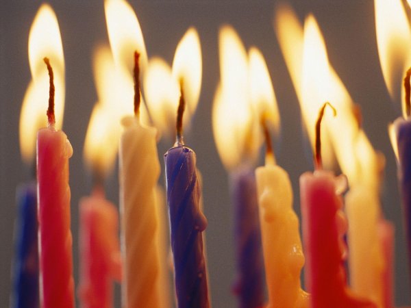 свечка праздничная