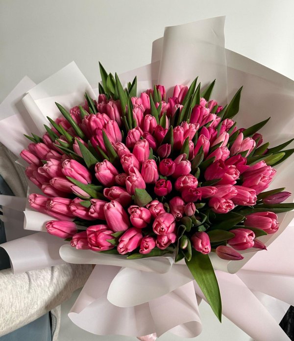 большие букеты тюльпанов