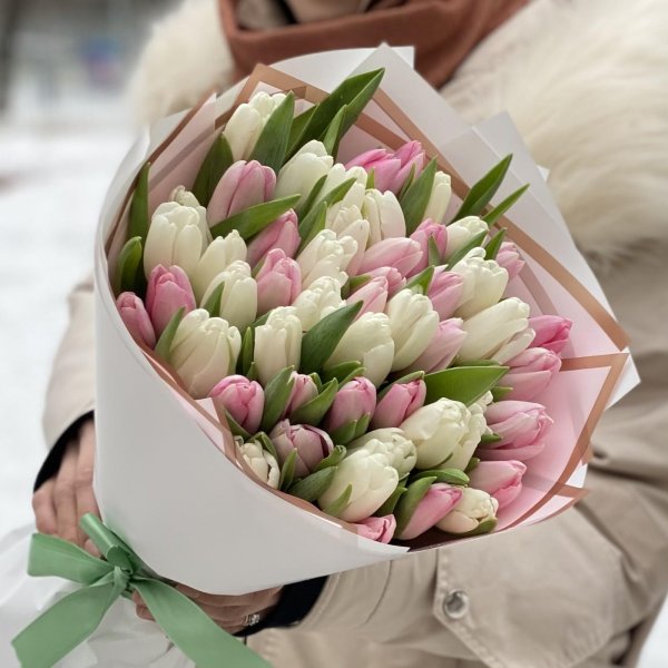 розовые тюльпаны букет