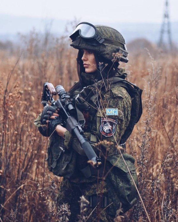 военная форма девушек
