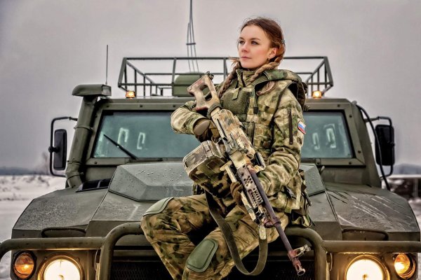 девушка военной форме