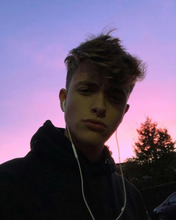 милые парни